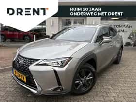 Lexus UX (2022)
