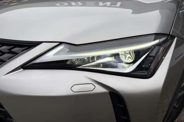 Lexus UX (2022) thumbnail 42