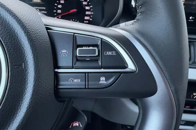 Suzuki Swift (2025) thumbnail 11