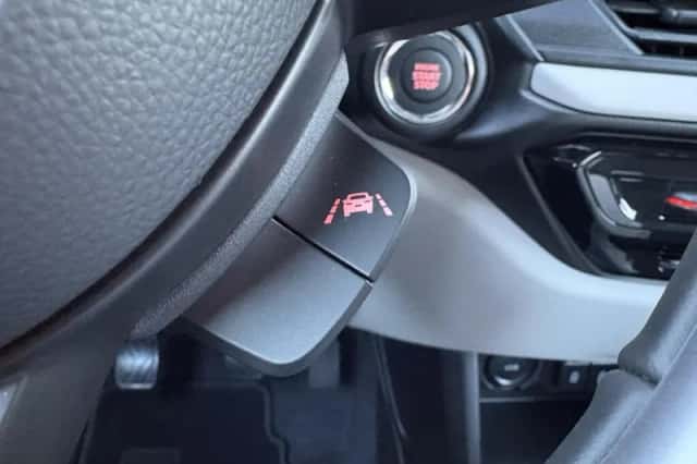 Suzuki Swift (2025) thumbnail 15