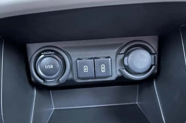 Suzuki Swift (2025) thumbnail 23