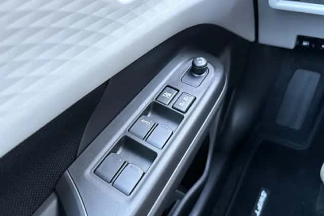 Suzuki Swift (2025) thumbnail 26