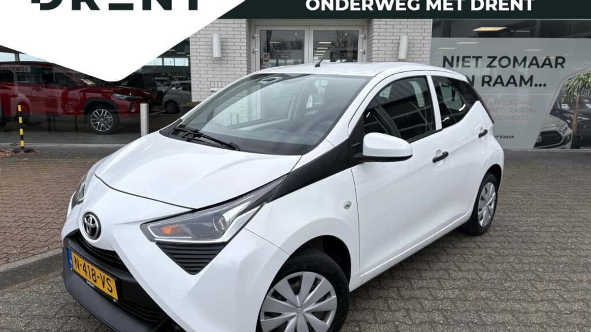 Toyota Aygo (2022) — foto 1