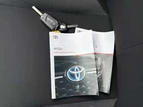 Toyota Aygo (2022) thumbnail 35