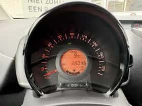 Toyota Aygo (2022) thumbnail 10