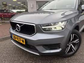 Volvo XC40 (2019) thumbnail 2