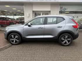 Volvo XC40 (2019) thumbnail 3