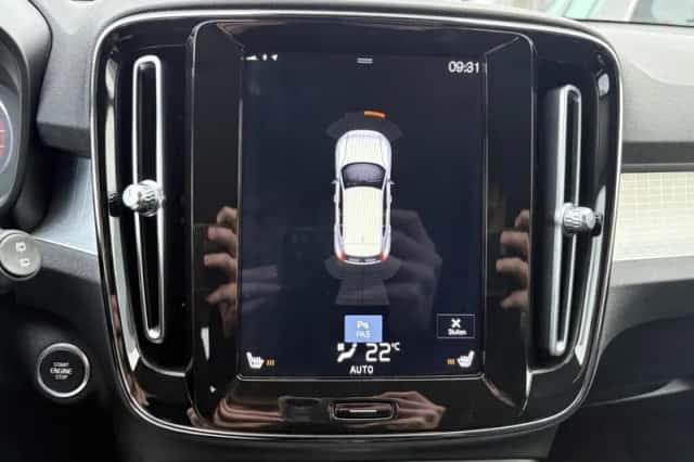 Volvo XC40 (2019) thumbnail 25