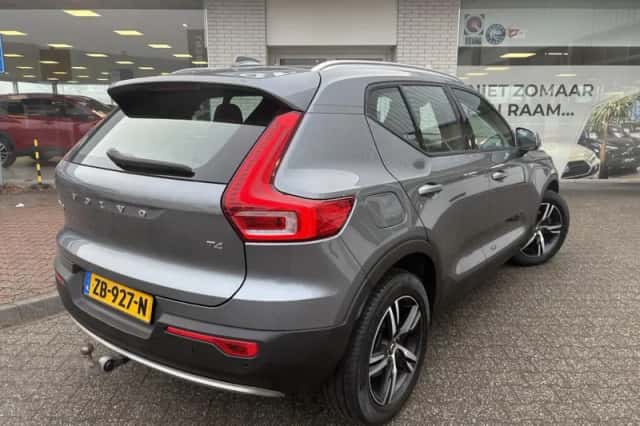 Volvo XC40 (2019) thumbnail 4