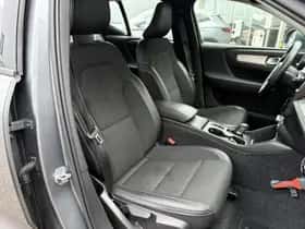 Volvo XC40 (2019) thumbnail 32