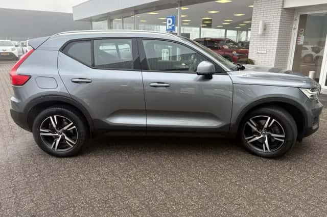 Volvo XC40 (2019) thumbnail 5