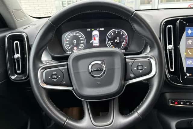 Volvo XC40 (2019) thumbnail 10