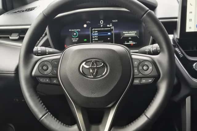 Toyota Corolla (2023) thumbnail 9