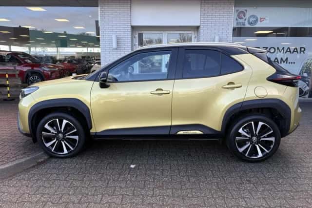 Toyota Yaris Cross (2022) thumbnail 3