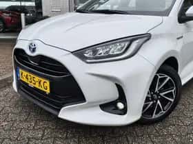 Toyota Yaris (2021) thumbnail 2