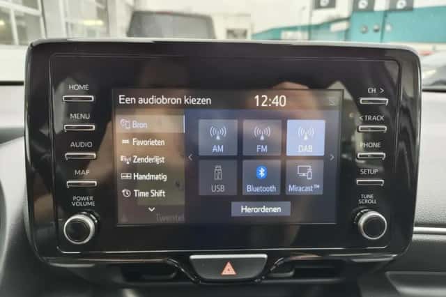 Toyota Yaris (2021) thumbnail 12