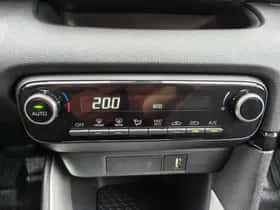 Toyota Yaris (2021) thumbnail 17