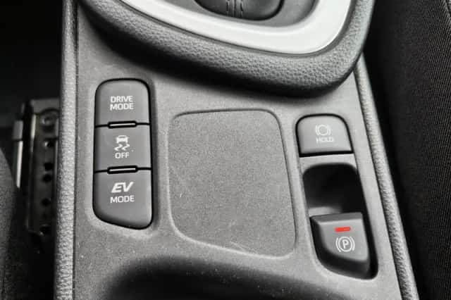 Toyota Yaris (2021) thumbnail 19