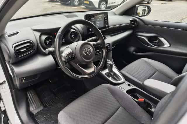 Toyota Yaris (2021) thumbnail 23