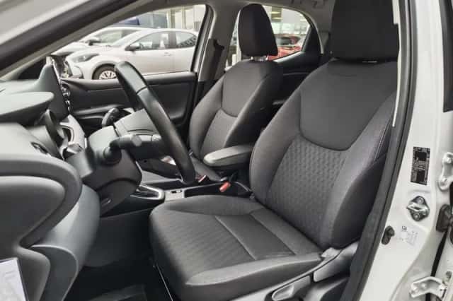 Toyota Yaris (2021) thumbnail 24