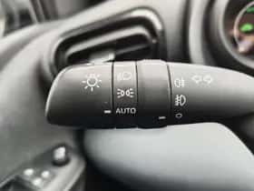 Toyota Yaris (2021) thumbnail 10