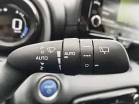 Toyota Yaris (2020) thumbnail 16