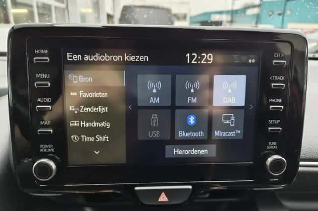 Toyota Yaris (2020) thumbnail 17