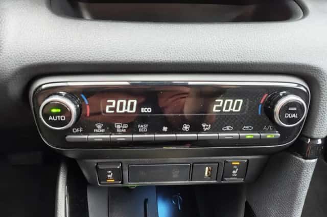 Toyota Yaris (2020) thumbnail 22