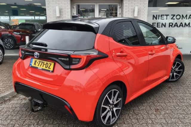 Toyota Yaris (2020) thumbnail 4