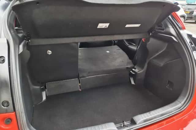 Toyota Yaris (2020) thumbnail 37