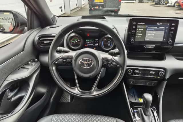 Toyota Yaris (2020) thumbnail 9