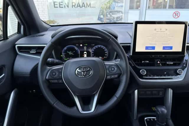 Toyota Corolla (2025) thumbnail 8