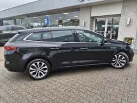 Renault Mégane (2022) thumbnail 5