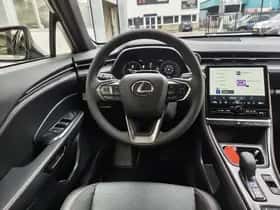 Lexus LBX (2025) thumbnail 8