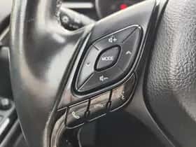 Toyota C-HR (2019) thumbnail 11