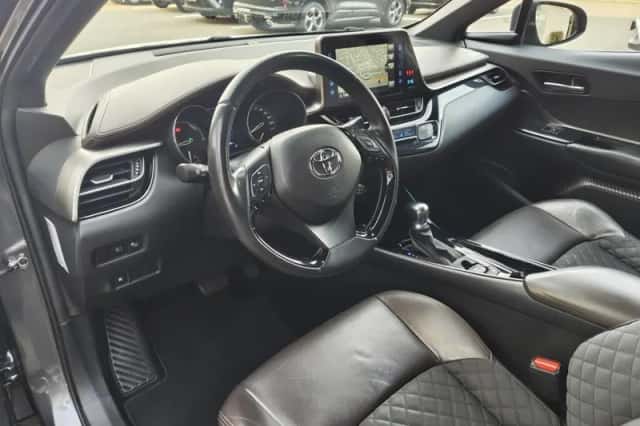 Toyota C-HR (2019) thumbnail 27
