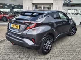 Toyota C-HR (2019) thumbnail 4