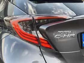 Toyota C-HR (2019) thumbnail 36
