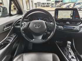 Toyota C-HR (2019) thumbnail 8