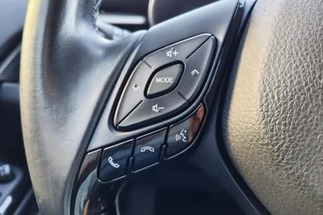 Toyota C-HR (2020) thumbnail 14