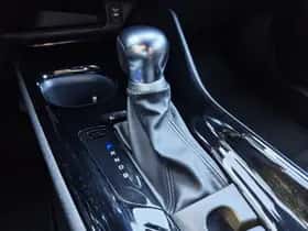Toyota C-HR (2020) thumbnail 22