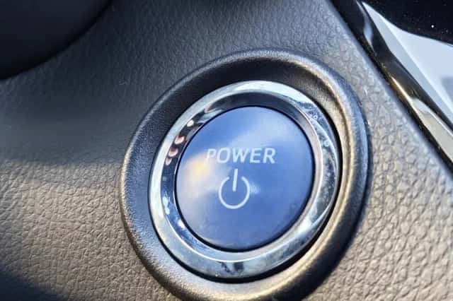 Toyota C-HR (2020) thumbnail 26