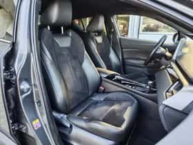 Toyota C-HR (2020) thumbnail 32