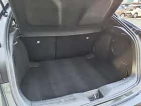 Toyota C-HR (2020) thumbnail 35