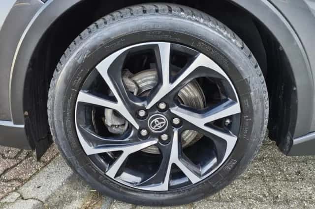 Toyota C-HR (2020) thumbnail 41
