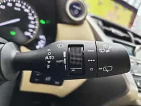 Lexus NX (2018) thumbnail 13