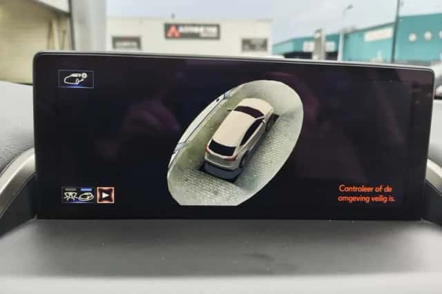 Lexus NX (2018) thumbnail 21