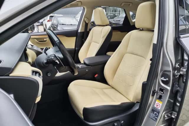 Lexus NX (2018) thumbnail 35