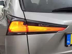 Lexus NX (2018) thumbnail 47