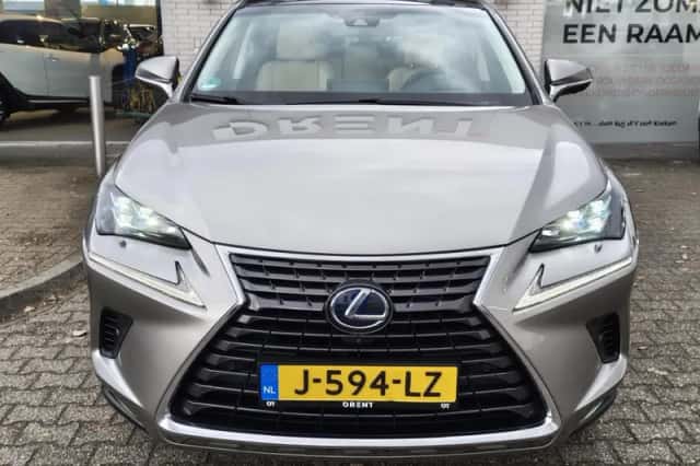 Lexus NX (2018) thumbnail 6